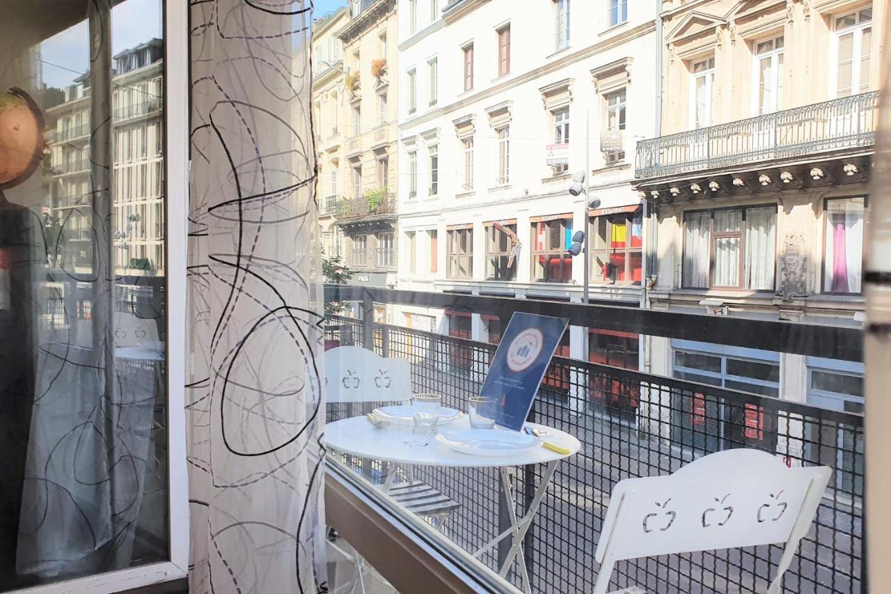 The Old Town - Balcon - Hypercentre Руан Екстериор снимка